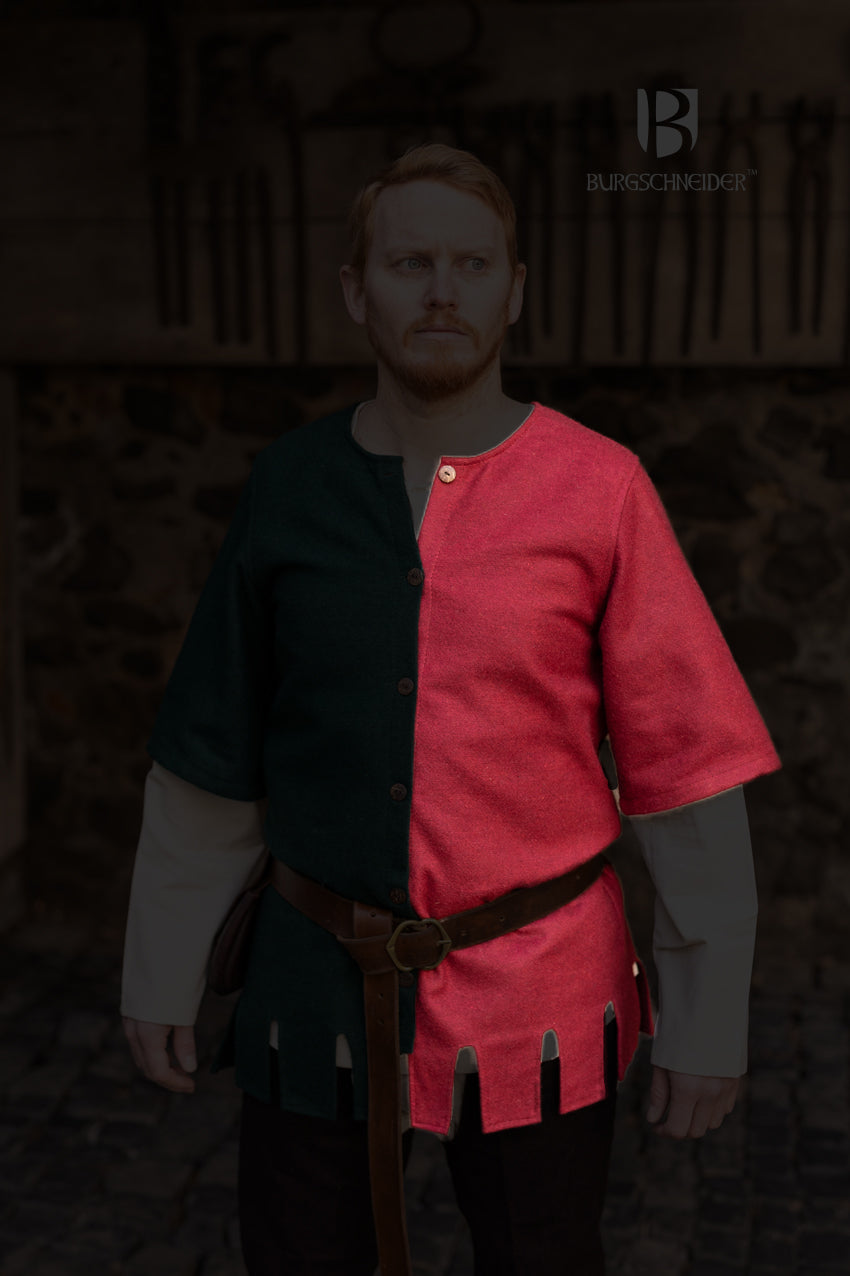 Left Side Surcoat Aleran Red