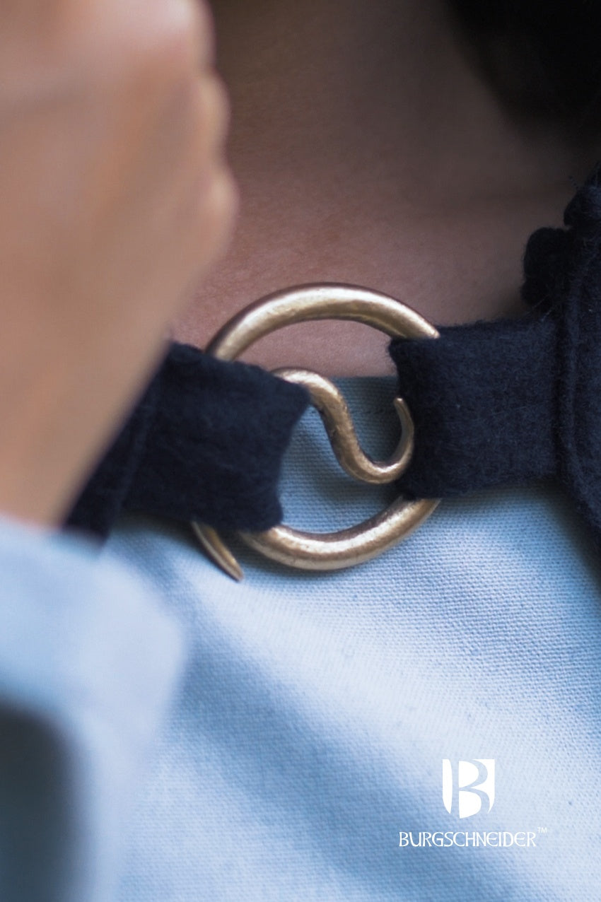 Lukk Brooch Spiral Brooch Lukk Gold – Zeughaus Armoury