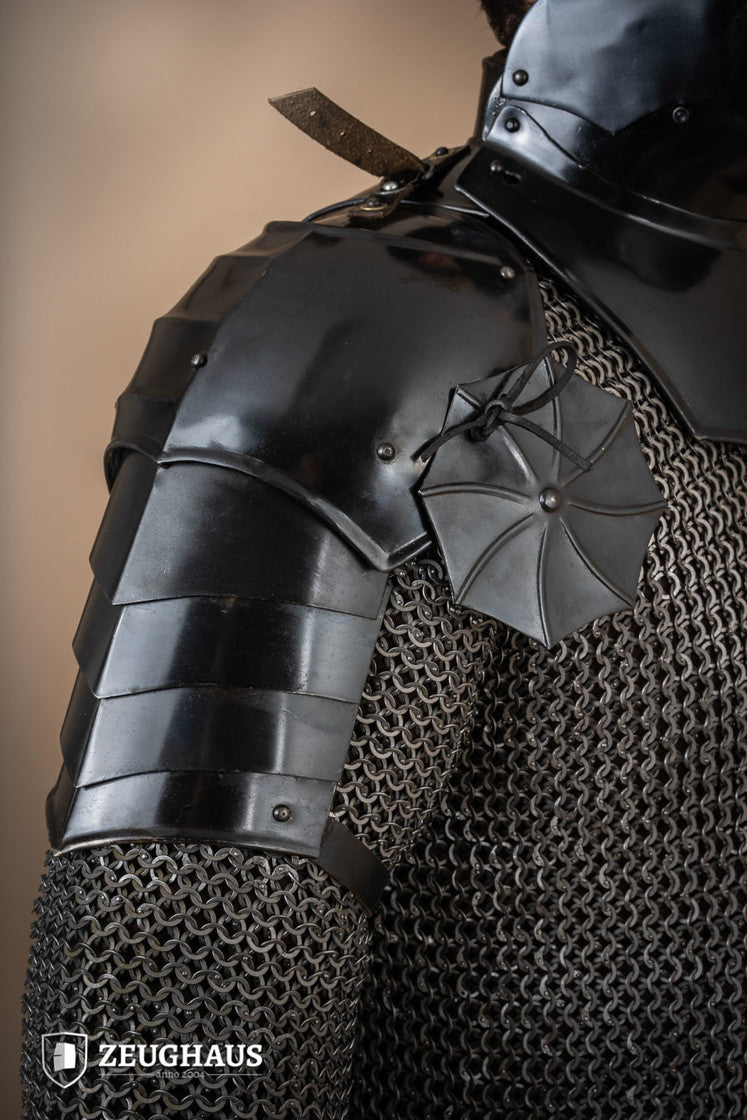 Generic Pauldron Pauldrons – Zeughaus Armoury