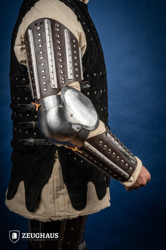 Splinted Gauntlets Gauntlets – Zeughaus Armoury